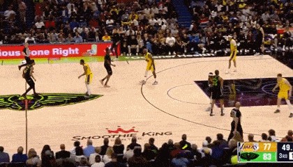 老詹空接爆扣，打到45岁的节奏？